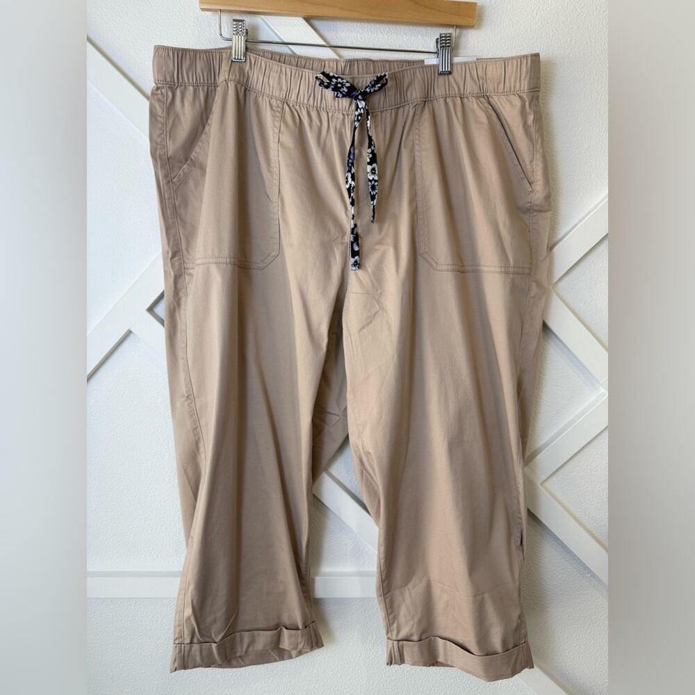 NWT Lane Bryant Beige Mid Rise Cuffed Cropped Pants with Drawstring Size 20